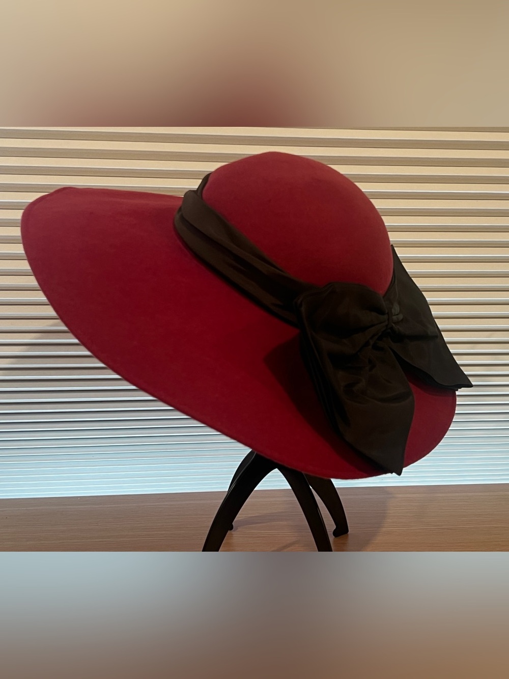 Vintage Michael Howard Joe Bill Miller wool hat red crimson cranberry black bow